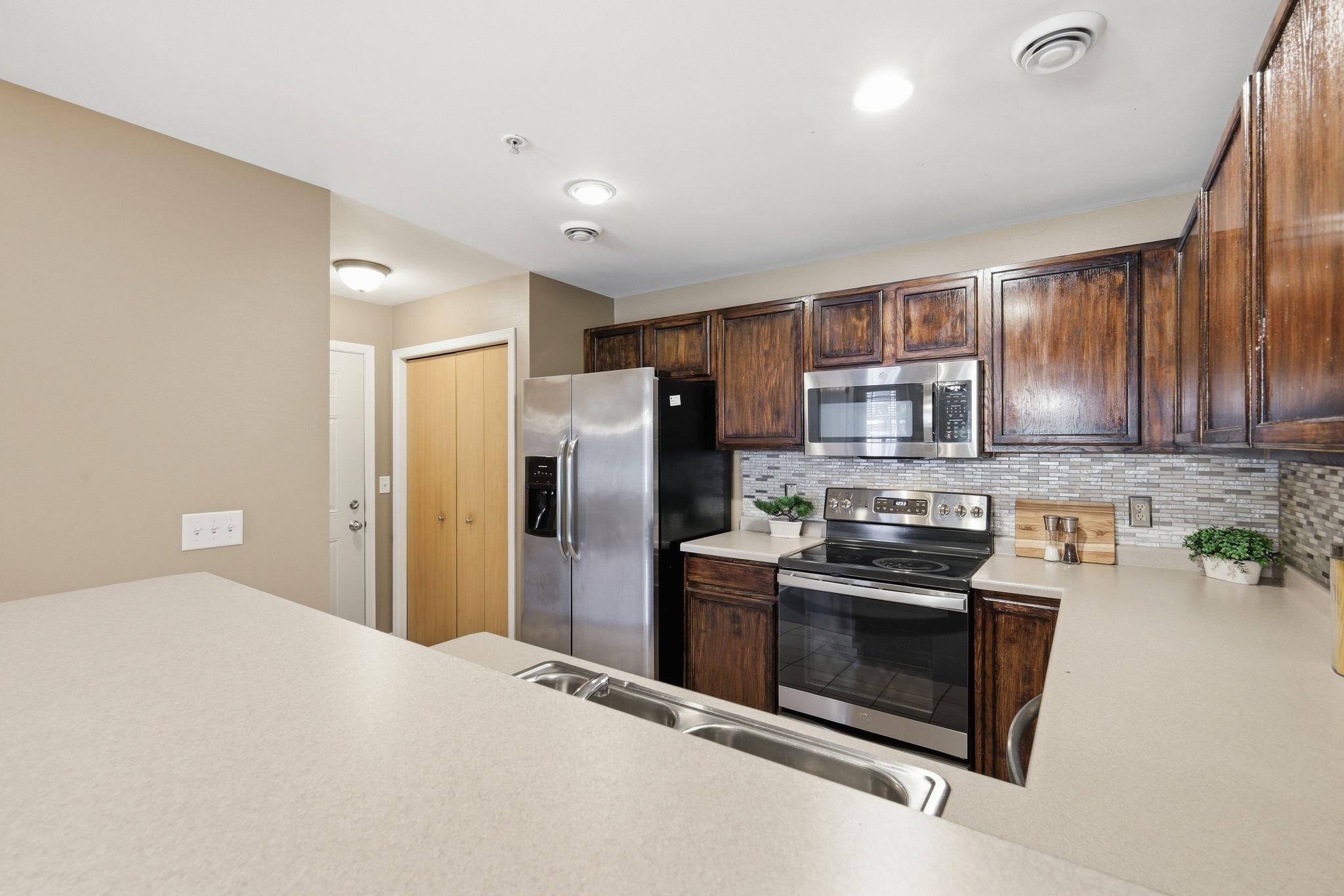 6720 Fairhaven Road, Unit 3 Madison, WI 53719 - Photo 12 of 30 Gallery Image 12