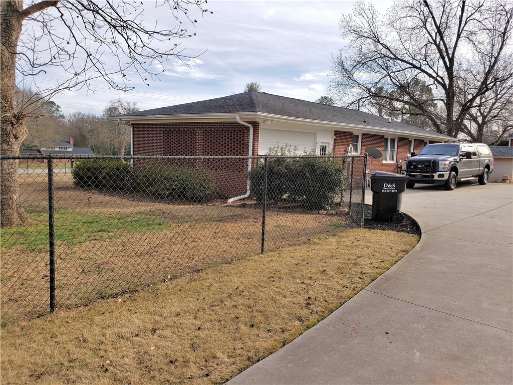 2911 Midway Road Anderson, SC 29621 - Photo 8 of 25 Gallery Image 8