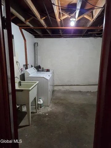 $230,000 | 37 Briar Avenue, Albany, NY 12203