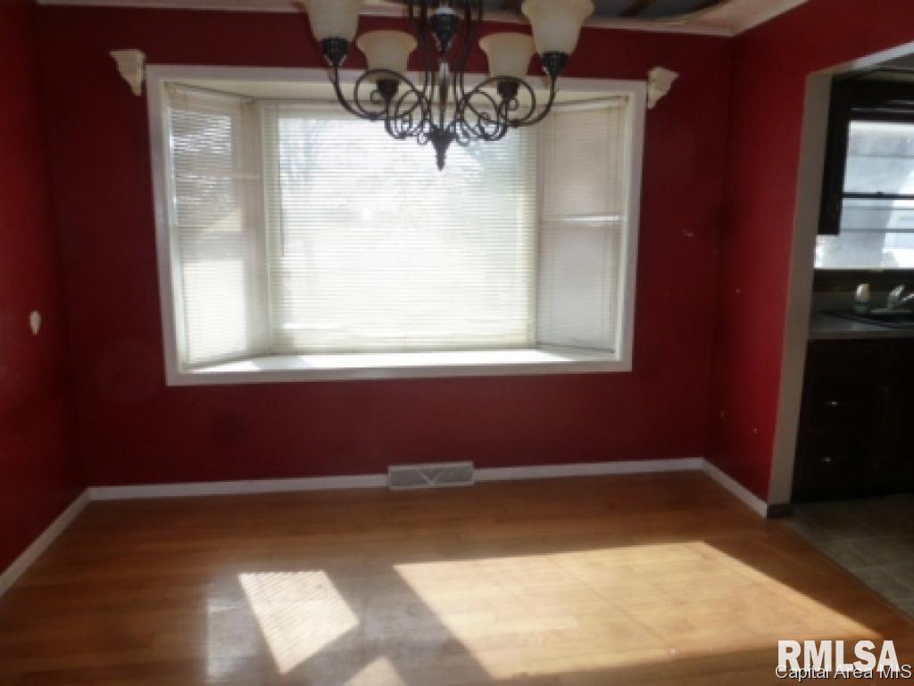 611 Harvest Road Athens, IL 62613 - Photo 4 of 12 Gallery Image 4