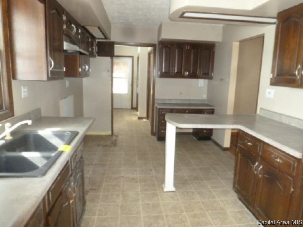 611 Harvest Road Athens, IL 62613 - Photo 6 of 12 Gallery Image 6