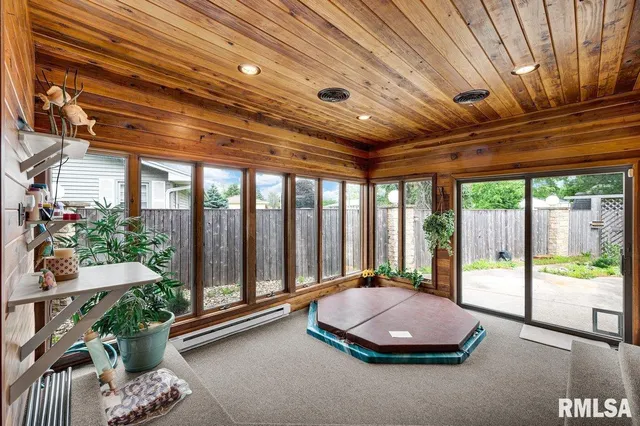 $447,900 | 1220 South Main Street, Morton, IL 61550