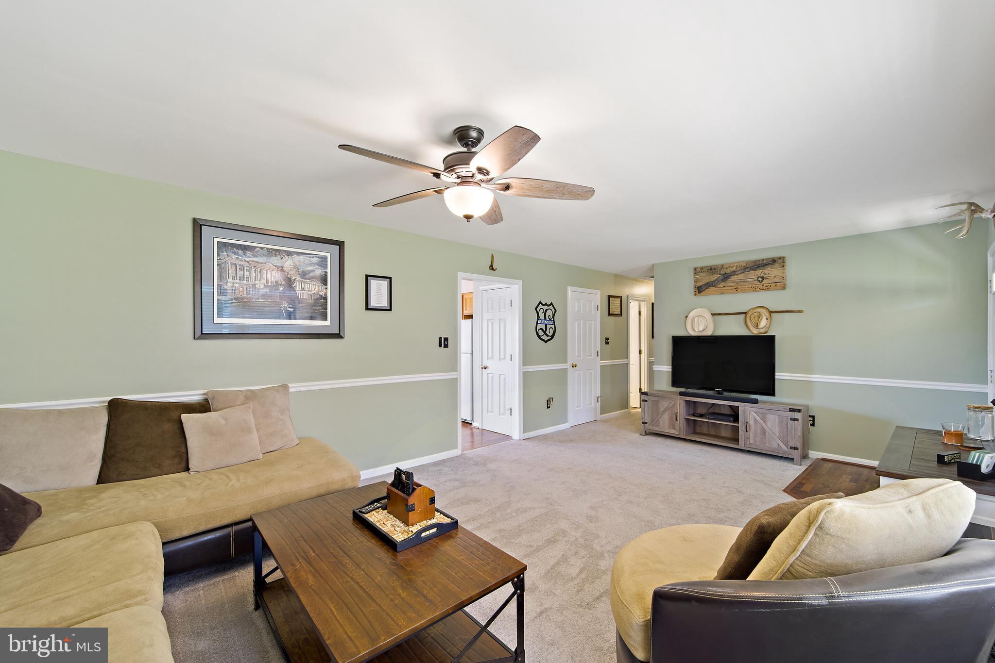 10198 Routs Ridge Lane Warrenton, VA 20186 - Photo 11 of 35 Spacious Family Room