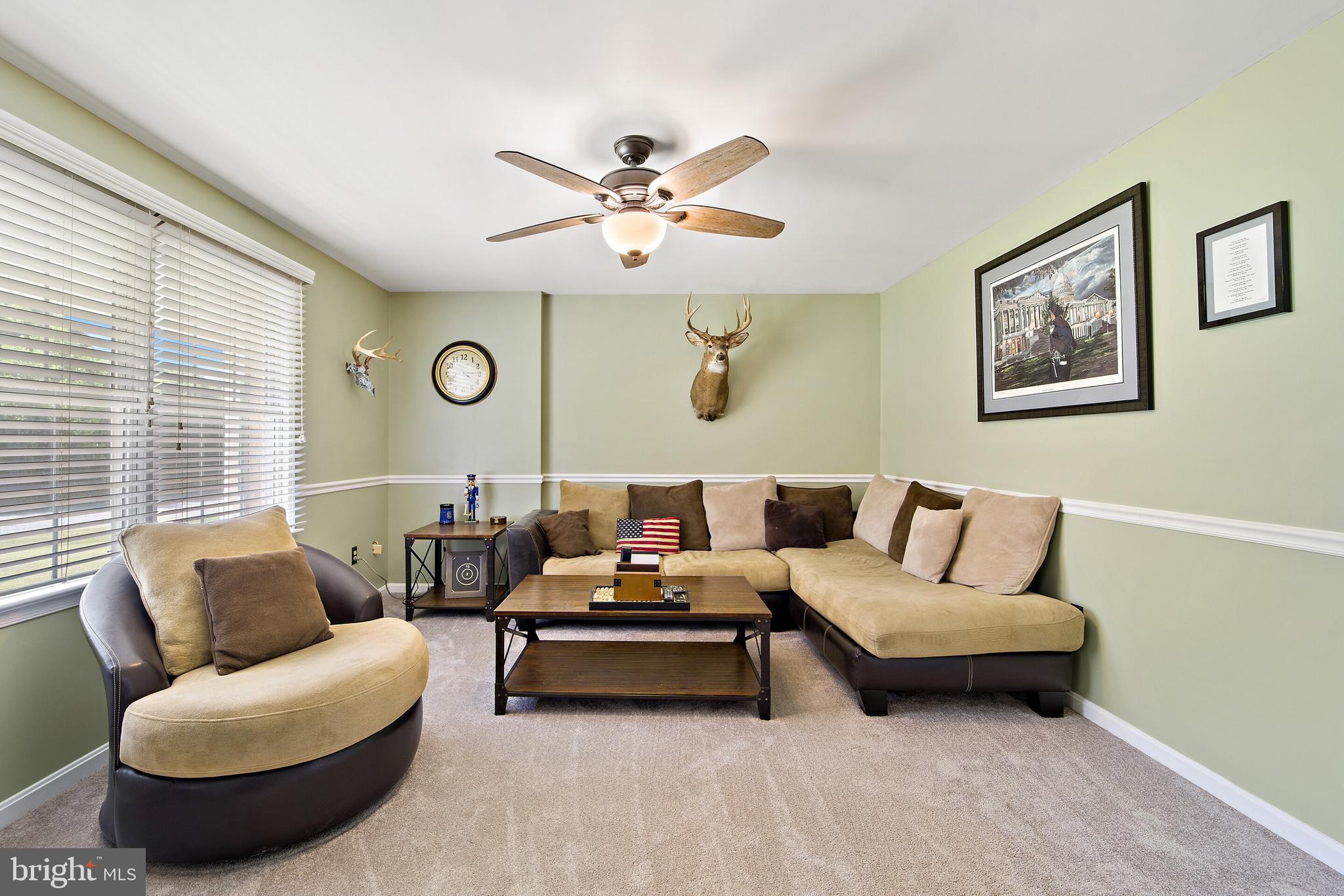 10198 Routs Ridge Lane Warrenton, VA 20186 - Photo 12 of 35 Family Room