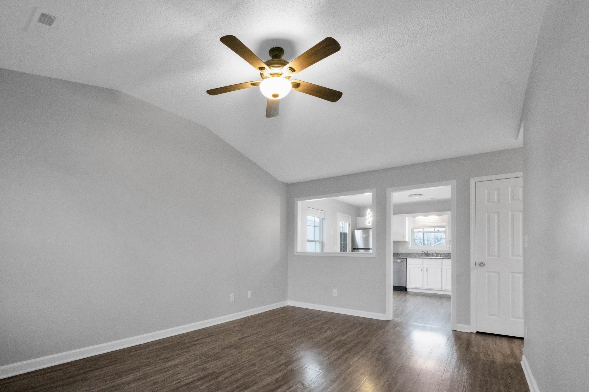 959 Winesap Road Clarksville, TN 37040 - Photo 2 of 14 Gallery Image 2