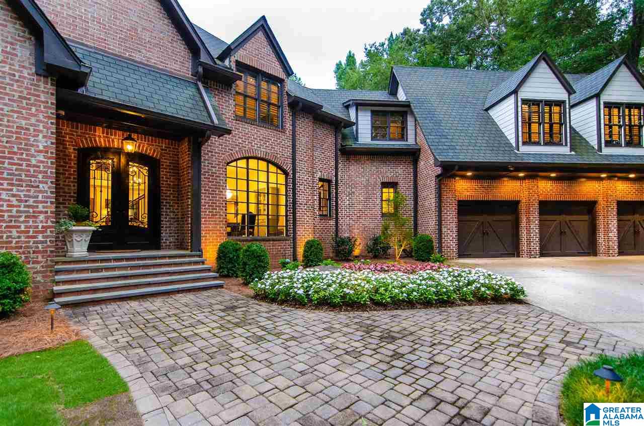 2076 Cahaba Valley Road Pelham, AL 35124 - Photo 3 of 47