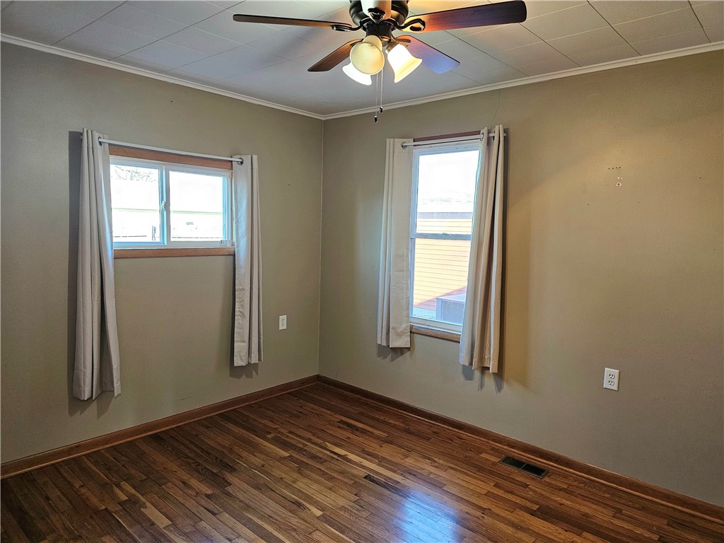 303 North Oakland Road Ashmore, IL 61912 - Photo 11 of 23