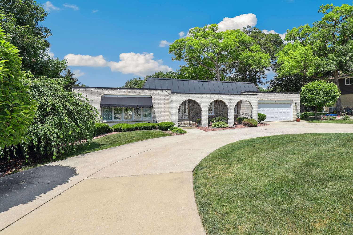 712 Ridge Road Lemont, IL 60439 - Photo 2 of 44 Gallery Image 2