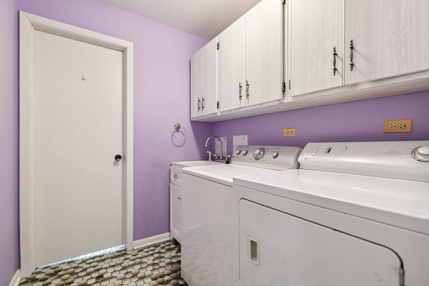 712 Ridge Road Lemont, IL 60439 - Photo 24 of 44 Gallery Image 24