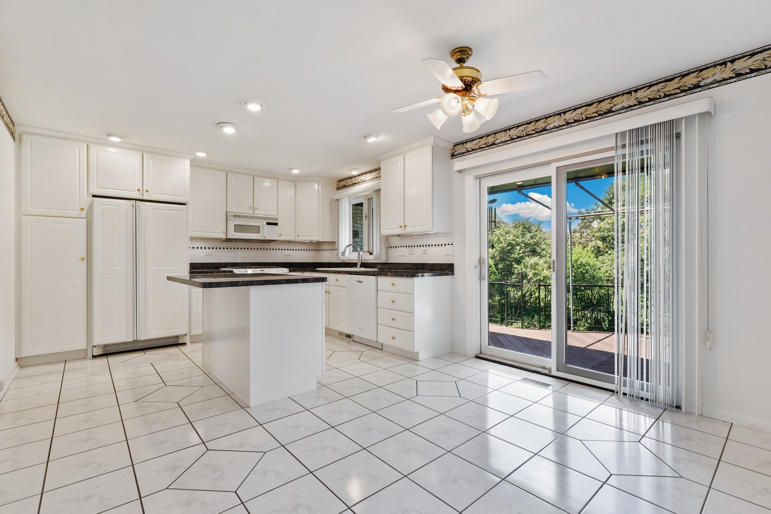 712 Ridge Road Lemont, IL 60439 - Photo 9 of 44 Gallery Image 9