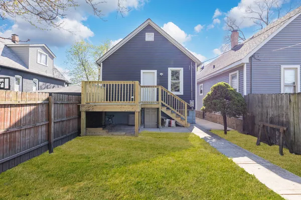 $2,000 | 554 Douglas Avenue, Calumet City, IL 60409