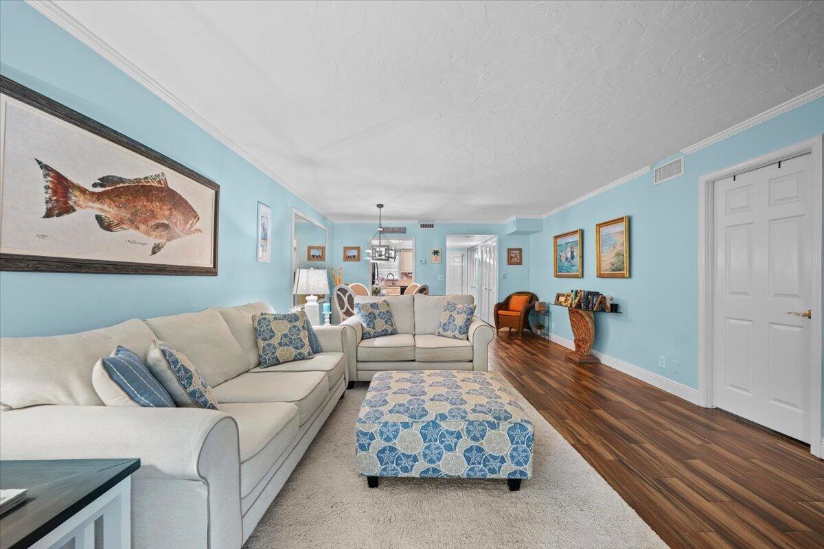 1205 Sandy Lane, Unit 145 Singer Island, FL 33404 - Photo 11 of 30 13-LUX_8329