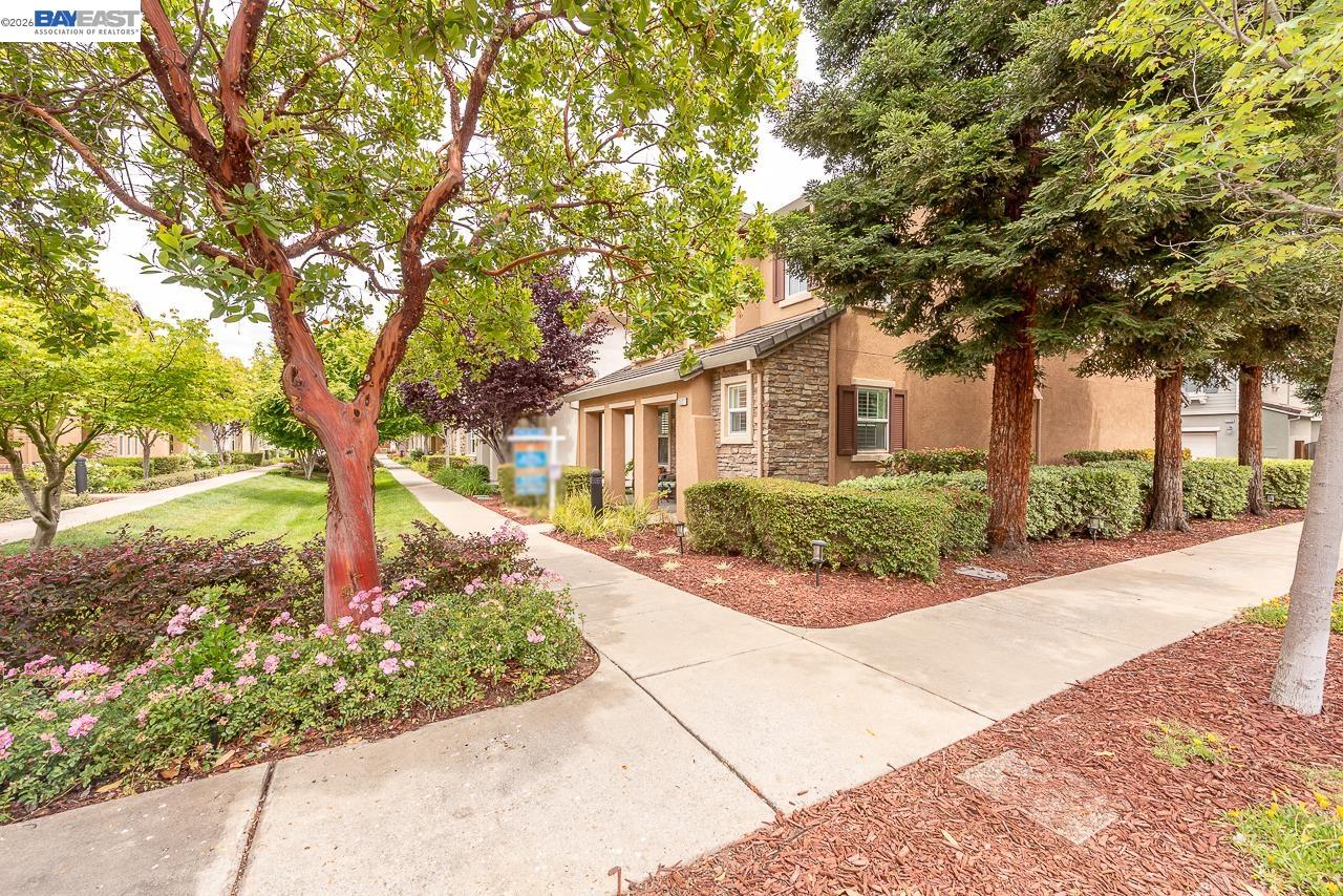 2527 Coldstream Way Hayward, CA 94545 - Photo 3 of 72
