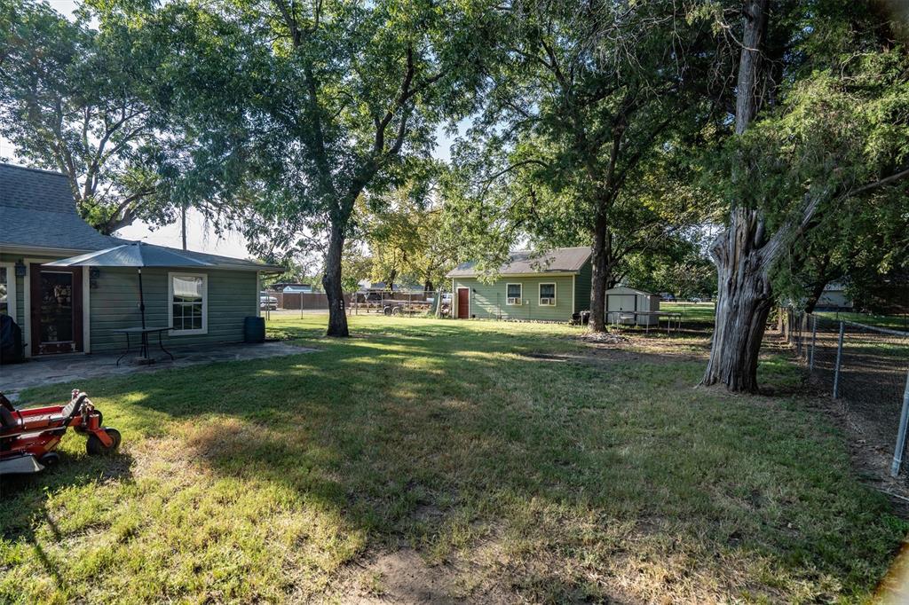 801 North Main Street Tioga, TX 76271 - Photo 28 of 34