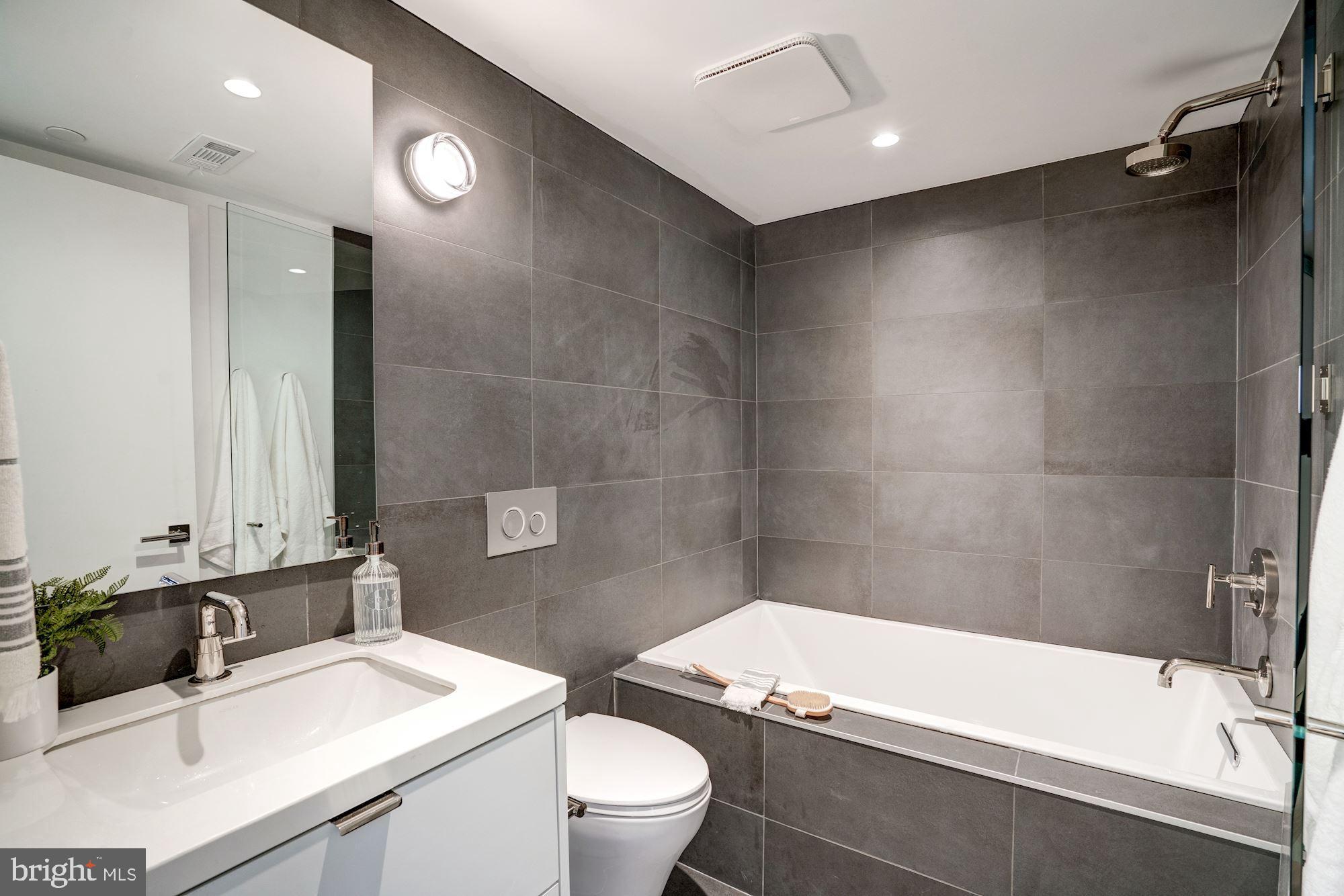 2002 Massachusetts Avenue Northwest, Unit R1 Washington, DC 20036 - Photo 19 of 25