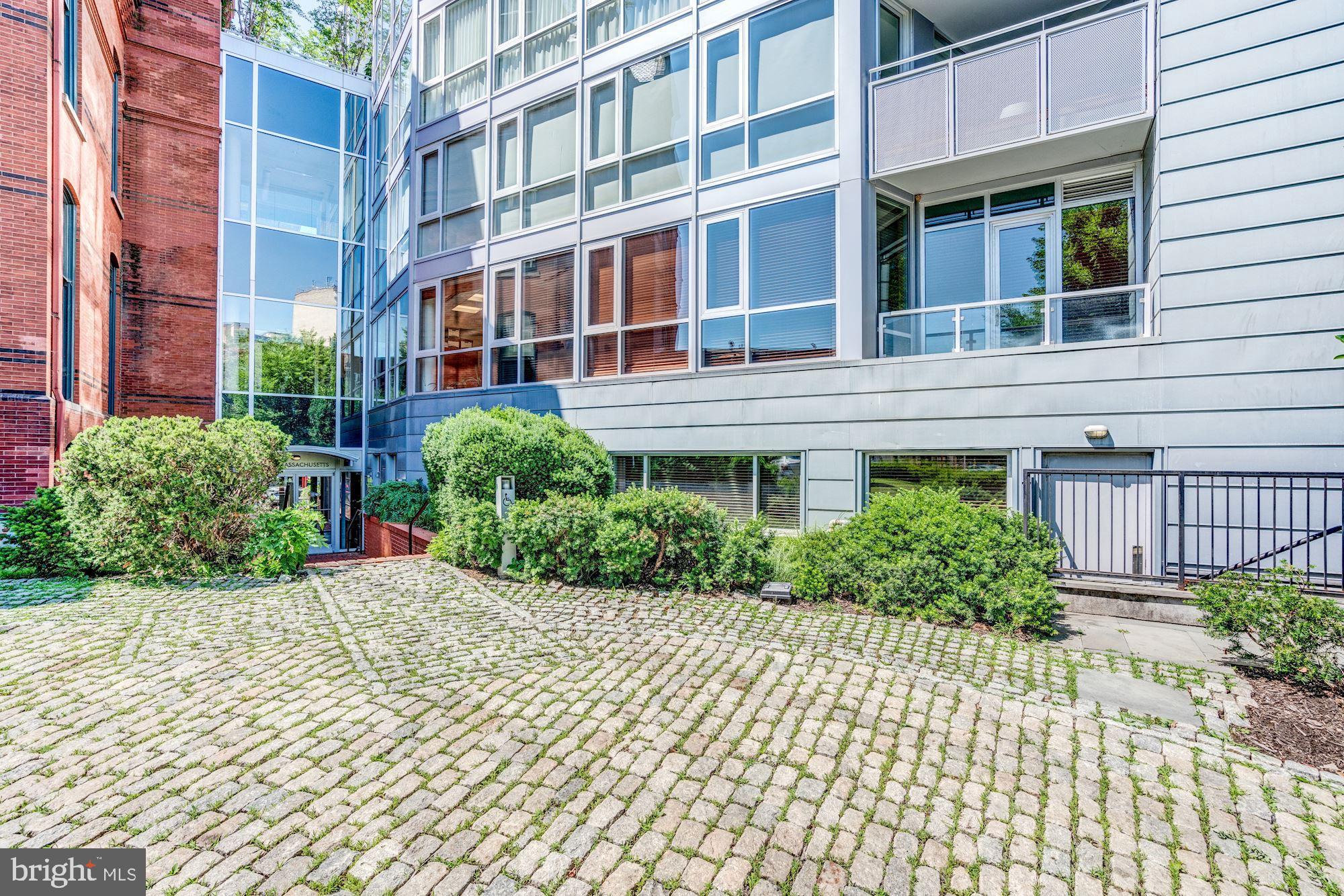 2002 Massachusetts Avenue Northwest, Unit R1 Washington, DC 20036 - Photo 2 of 25