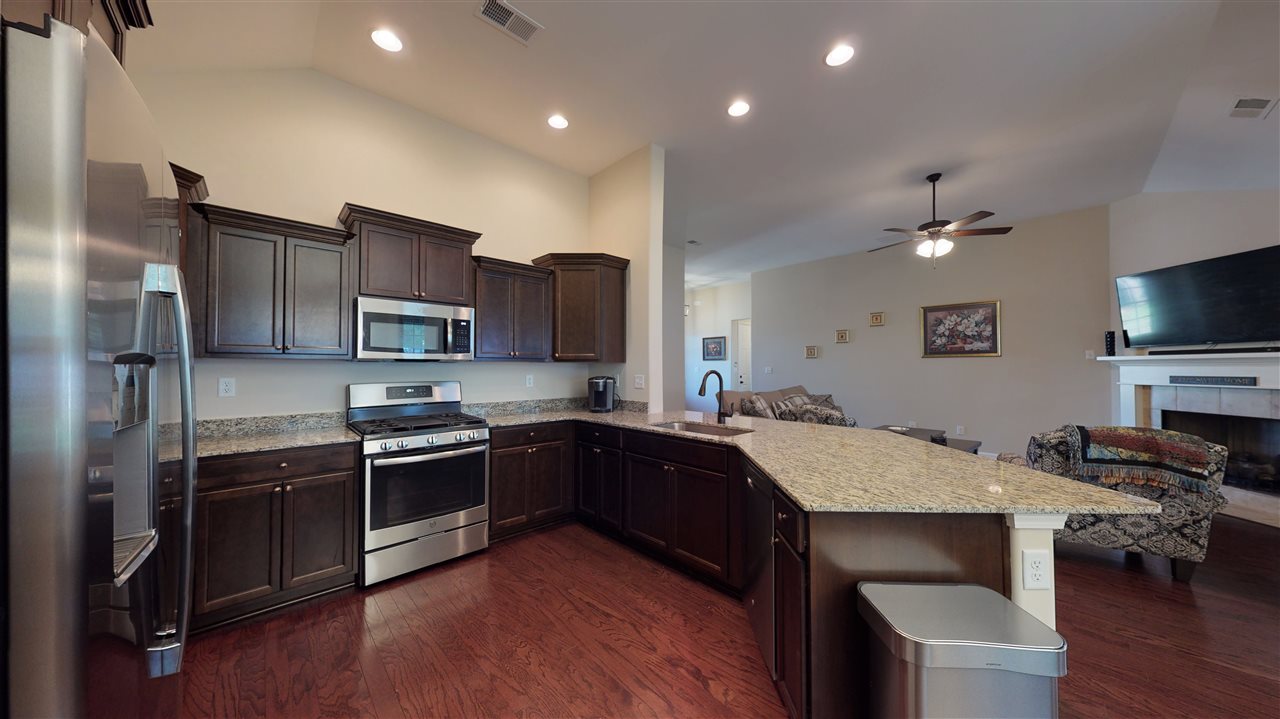 7750 Shadowcrest Road Memphis, TN 38125 - Photo 3 of 25 Gallery Image 3