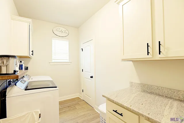 $339,900 | 221 Peacock Pointe, Thibodaux, LA 70301