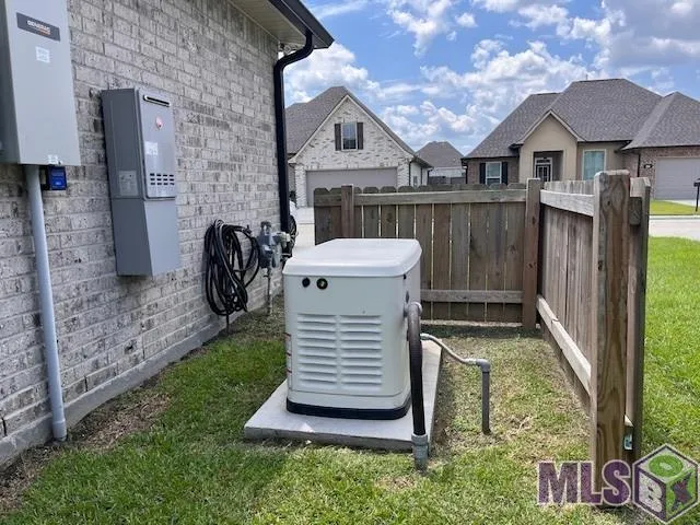 $339,900 | 221 Peacock Pointe, Thibodaux, LA 70301