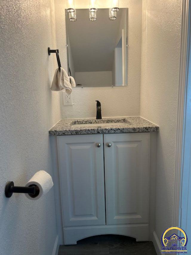 1024 Southwest Clay Street Topeka, KS 66604 - Photo 3 of 27 First Floor Half Bath