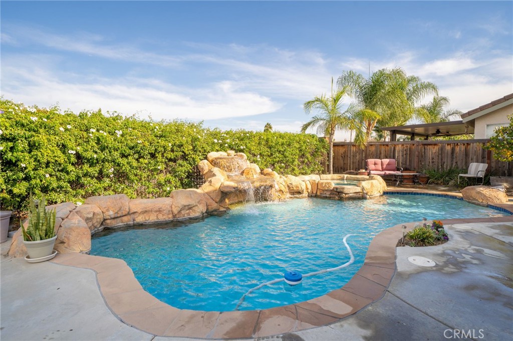 945 Ferndale Drive Corona, CA 92881 - Photo 28 of 43