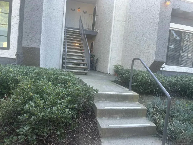 $2,399 | 15086 Avenida Venusto, Unit 218, San Diego, CA 92128