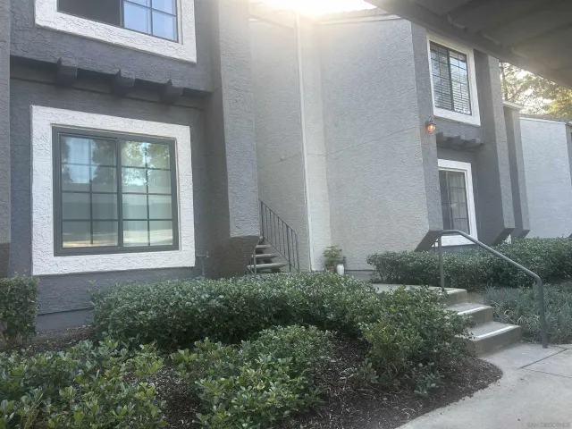 $2,399 | 15086 Avenida Venusto, Unit 218, San Diego, CA 92128