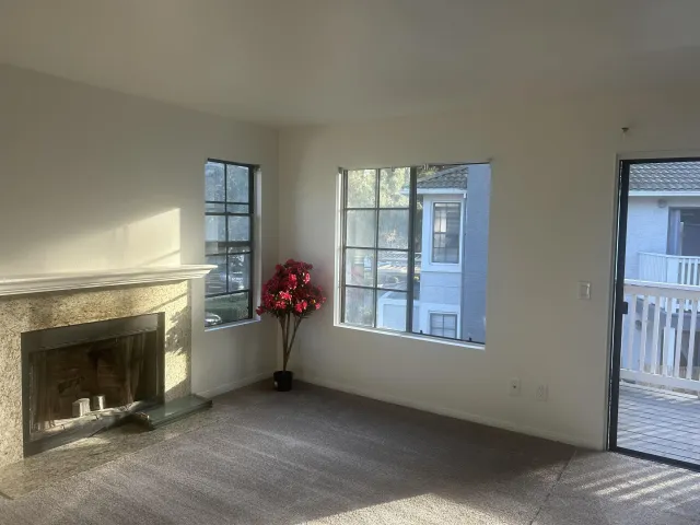 $2,399 | 15086 Avenida Venusto, Unit 218, San Diego, CA 92128