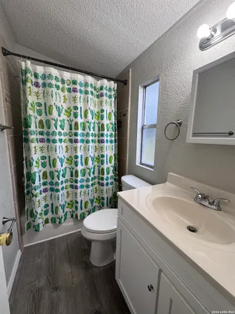 $1,400 | 134 Rolling Hills Drive, La Vernia, TX 78121