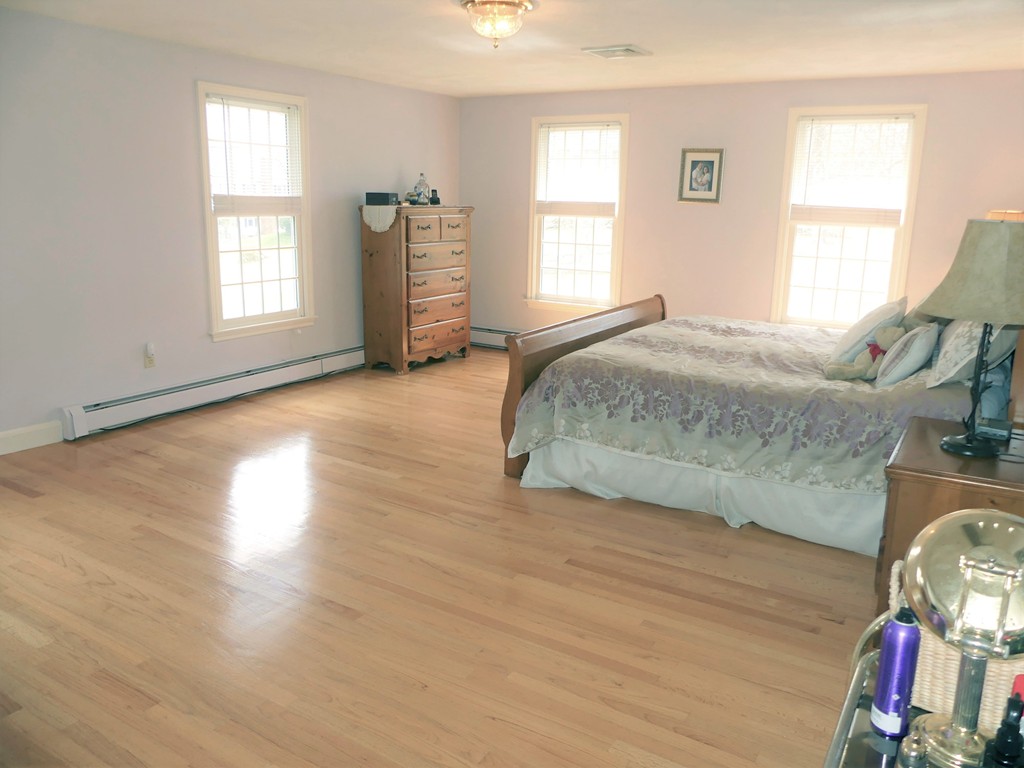 186 Candlestick Road North Andover, MA 01845 - Photo 16 of 30 Gallery Image 16