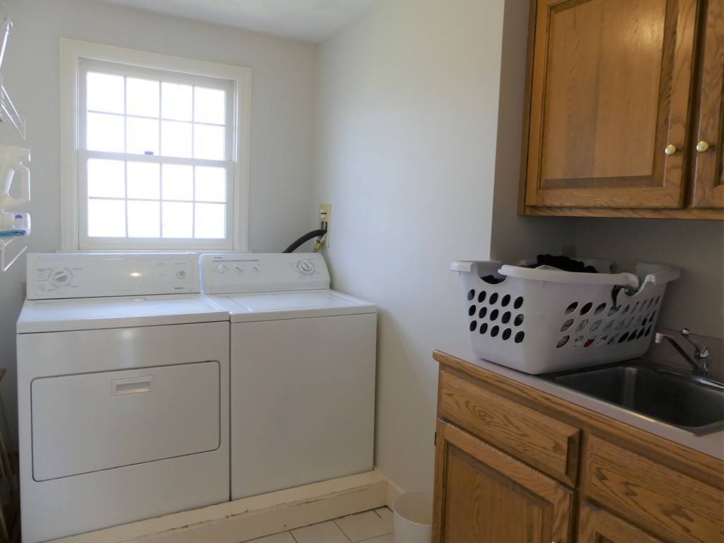 186 Candlestick Road North Andover, MA 01845 - Photo 23 of 30 Gallery Image 23