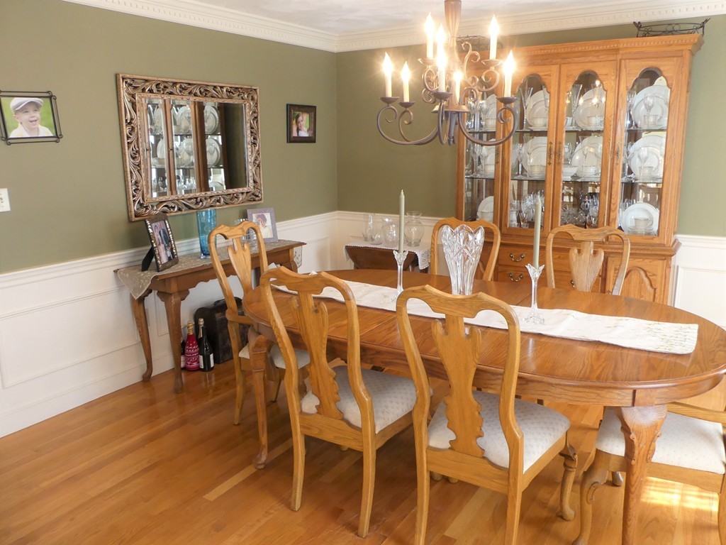 186 Candlestick Road North Andover, MA 01845 - Photo 10 of 30 Gallery Image 10