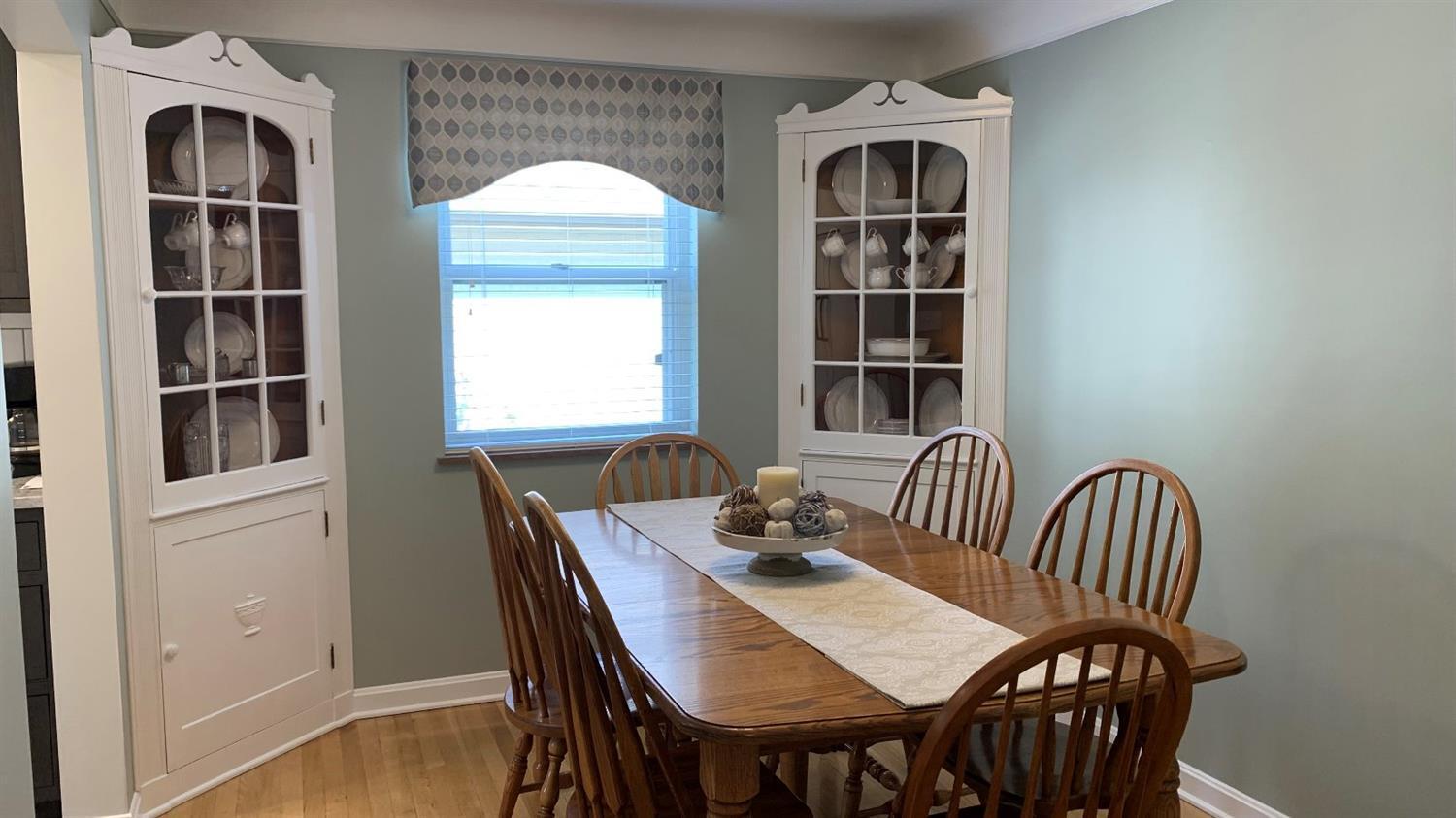 3833 Homewood Road Mariemont, OH 45227 - Photo 11 of 35