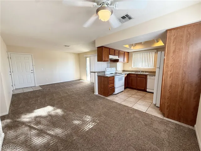 $1,250 | 7200 West Pirates Cove Road, Unit 2112, Las Vegas, NV 89145