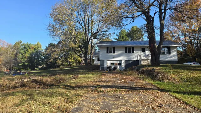 $274,999 | 9 Pine Grove Dr Mount, Mount Vernon, ME 04352