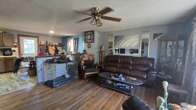 $274,999 | 9 Pine Grove Dr Mount, Mount Vernon, ME 04352