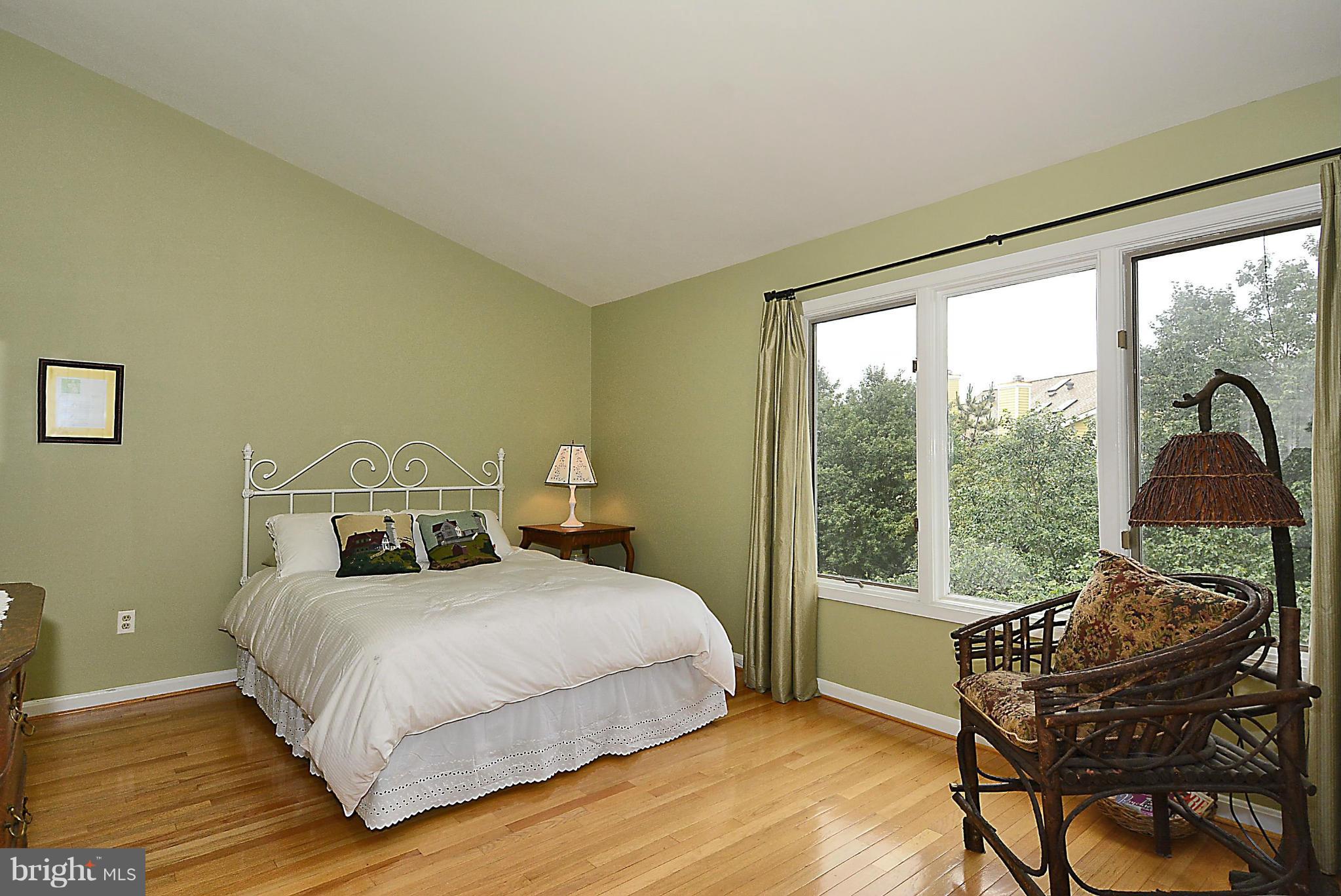 5079 Columbia Road Columbia, MD 21044 - Photo 17 of 30 Bedroom (Master)