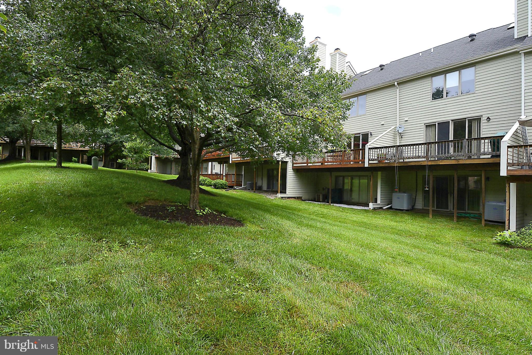 5079 Columbia Road Columbia, MD 21044 - Photo 28 of 30 Exterior (Rear)