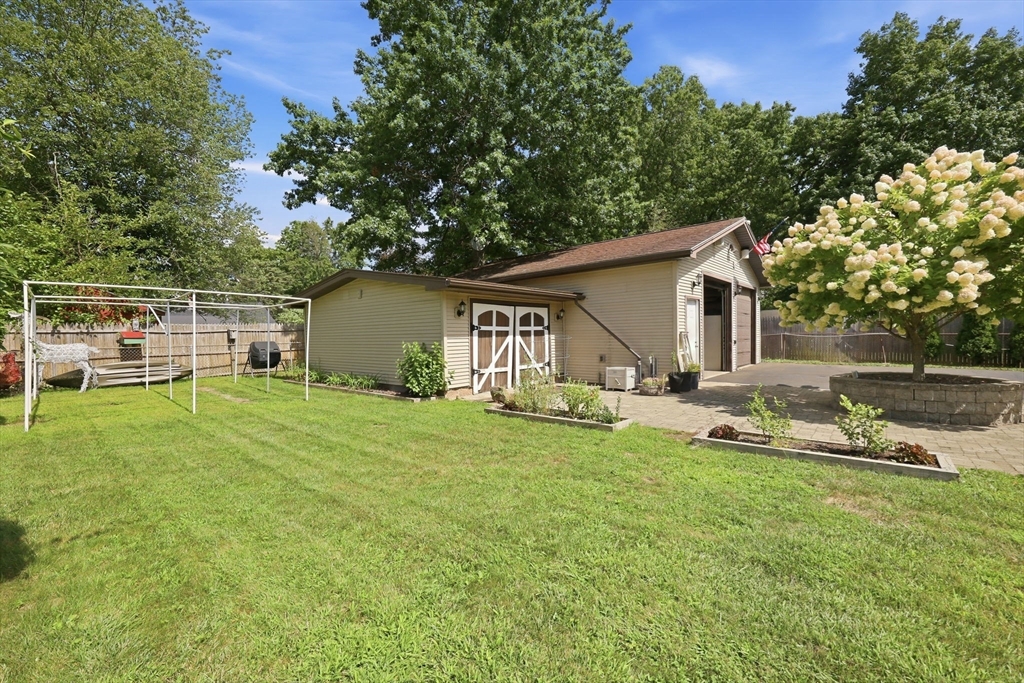 71 Ogden Street Springfield, MA 01151 - Photo 32 of 34 Gallery Image 32