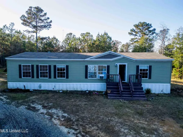 $153,000 | 54 New St Paul Church Drive, Waynesboro, MS 39367