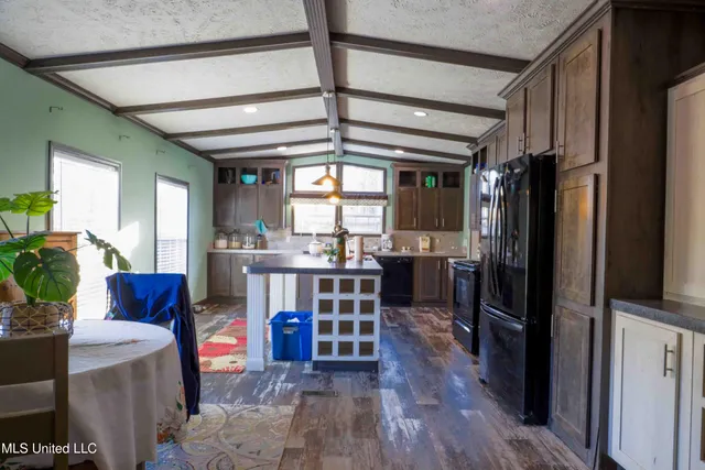 $155,000 | 54 New St Paul Church Drive, Waynesboro, MS 39367