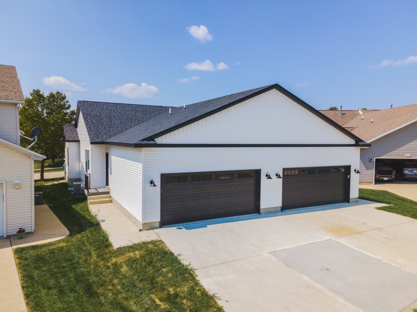 1613 Belclare Road Normal, IL 61761 - Photo 33 of 38