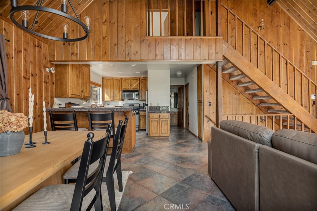 279 Old Toll Road Lake Arrowhead, CA 92352 - Photo 9 of 32