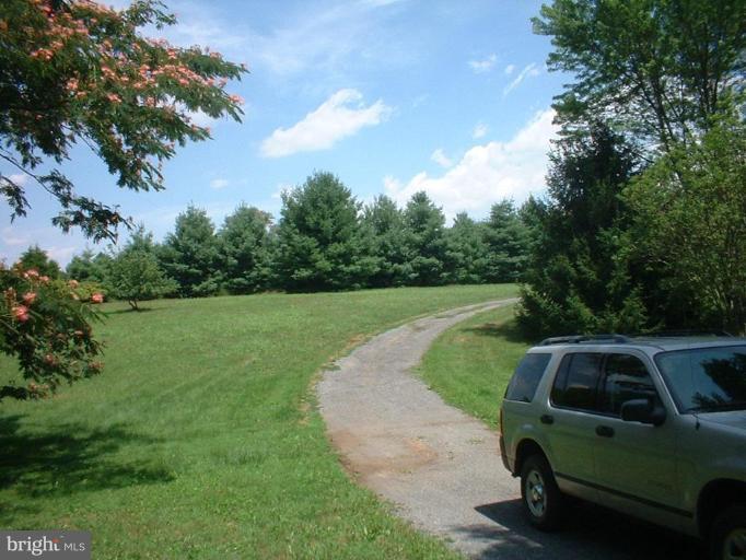 36127 Bell Road Round Hill, VA 20141 - Photo 6 of 8 Exterior #5