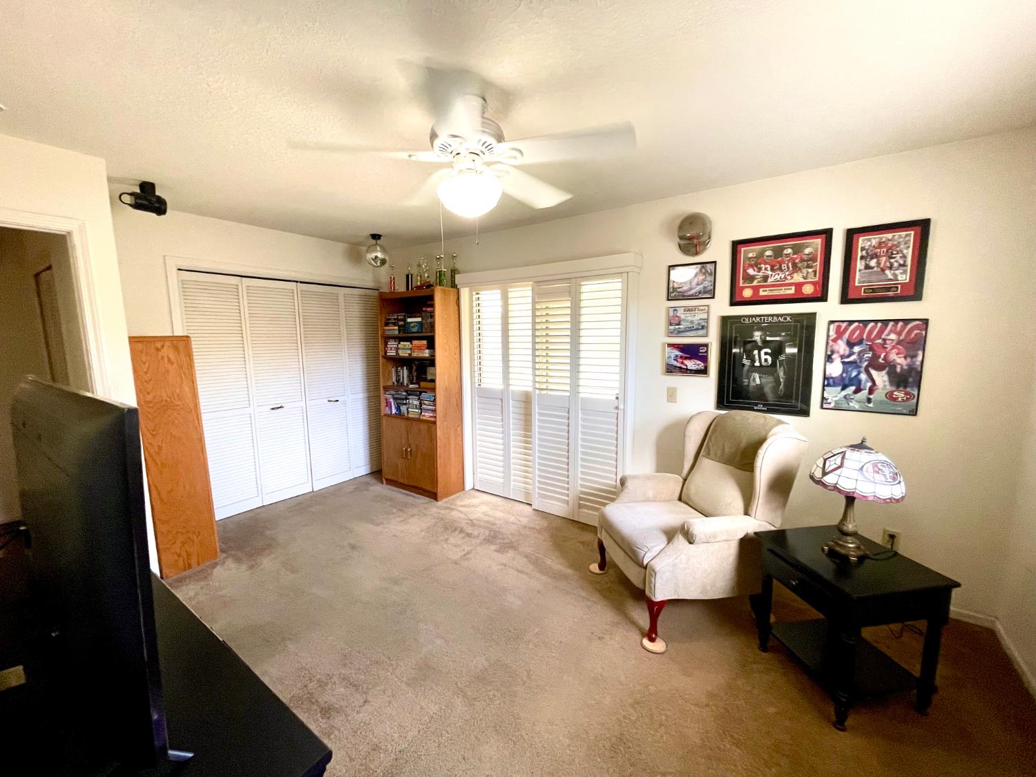 2052 Del Rio Drive Stockton, CA 95204 - Photo 12 of 28