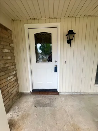 a view of a garage