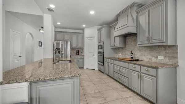 $599,000 | 413 Sagebrush Drive, Aledo, TX 76008