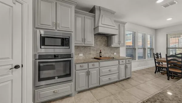 $599,000 | 413 Sagebrush Drive, Aledo, TX 76008