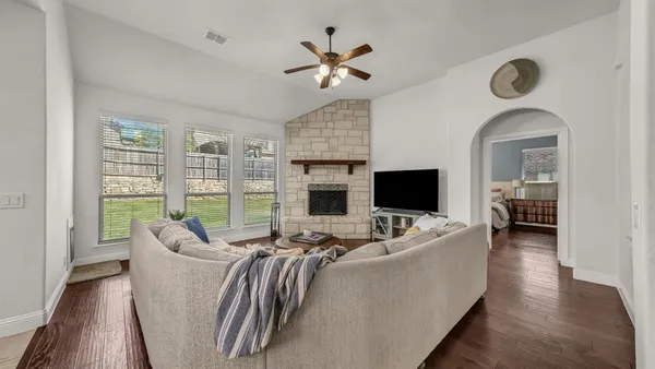 $599,000 | 413 Sagebrush Drive, Aledo, TX 76008
