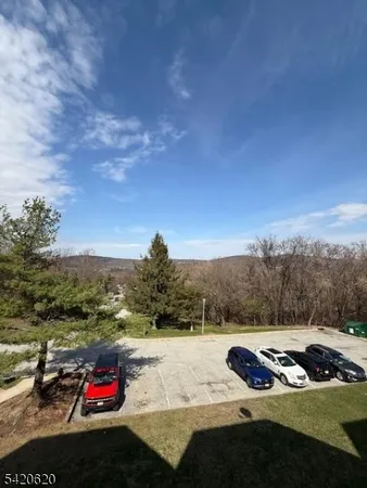 $2,000 | 2 Stowe Court, Unit 8, Vernon, NJ 07462